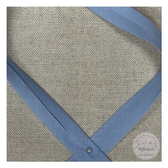 Világos kék (1130)