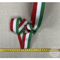 Nemzeti színű szalag: 40 mm széles