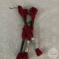 Anchor osztott hímzőfonal: 59, erős málna