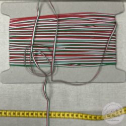 Nemzeti színű szalag: 5 mm széles