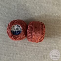 Puppets Perlé hímzőfonal: 7010