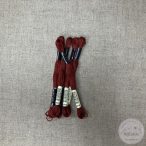 Anchor osztott hímzőfonal: 1015, bordó