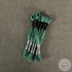 Anchor osztott hímzőfonal: 204, zöld mező