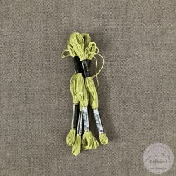  Anchor hímző fonal: 278, világos moha zöld