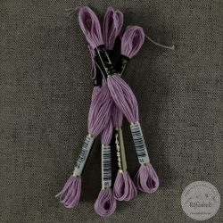 Anchor osztott hímzőfonal: 85, halvány szilva