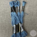 Anchor osztott hímzőfonal: 920, közép kék