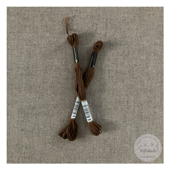 Anchor osztott hímzőfonal: 944, kávébarna