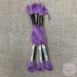 Anchor osztott hímzőfonal: 97, közép viola