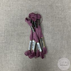 Anchor osztott hímzőfonal: 970, hanga lila