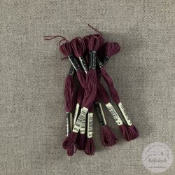 Anchor osztott hímzőfonal: 972, bordós lila