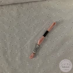 Anchor osztott hímzőfonal: 23, babarózsaszín