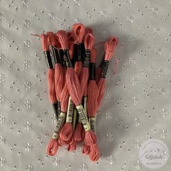 Anchor osztott hímzőfonal: 31, érett petúnia szín