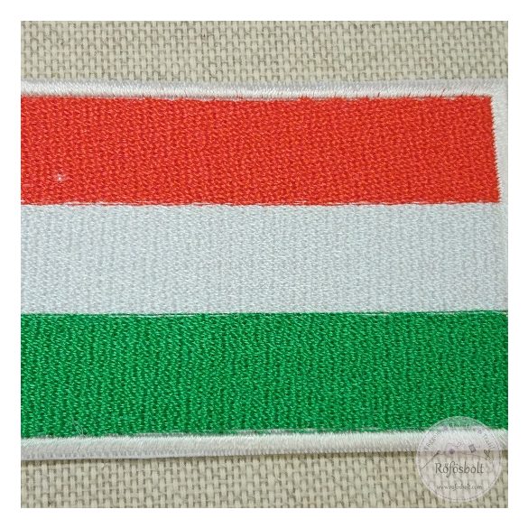 Magyar zászló (FM129)