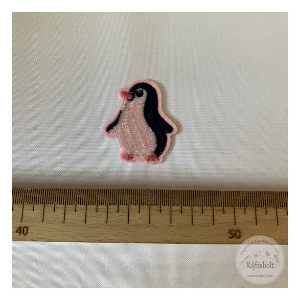 Rózsaszín hasú pingvin, 5x5,5 cm (FVF30)