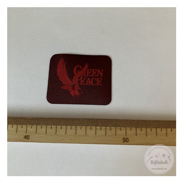 Bordó alapon landoló piros sas felirattal, 7,5x6 cm (FVF8)