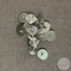   Alul hurkolt, ezüstös hatású, csigavonal mintás díszgomb (g12)