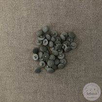 Alul hurkolt, pasztell zöld, színén vonalkák (g24)