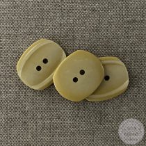 Két lyukú, okker, desinger gomb (g29)