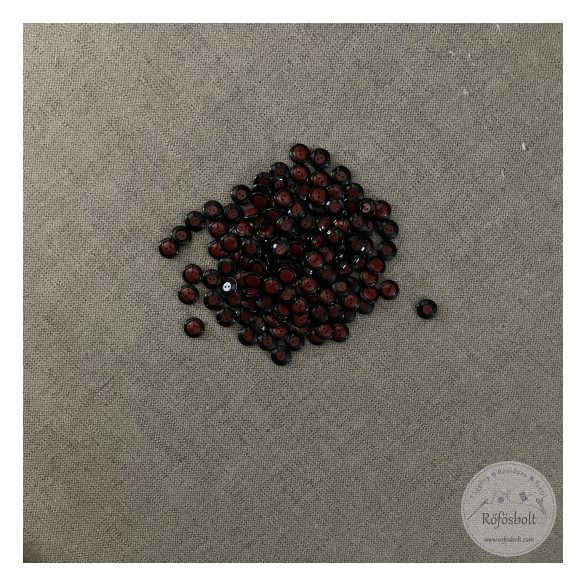 Két lyukú, vastag fekete perem, középen piros (g30)