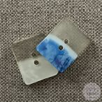 Téglalap alapú, fele áttetsző, fele kék