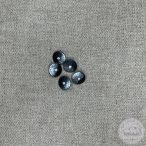 Alul hurkolt, ékszergomb díszes széllel