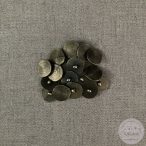   Alul hurkolt, bronz hatású, csigavonal mintás díszgomb (g8)