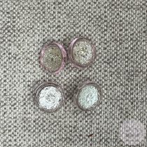 Halvány rózsaszín peremű, "gyémánt" belsejű