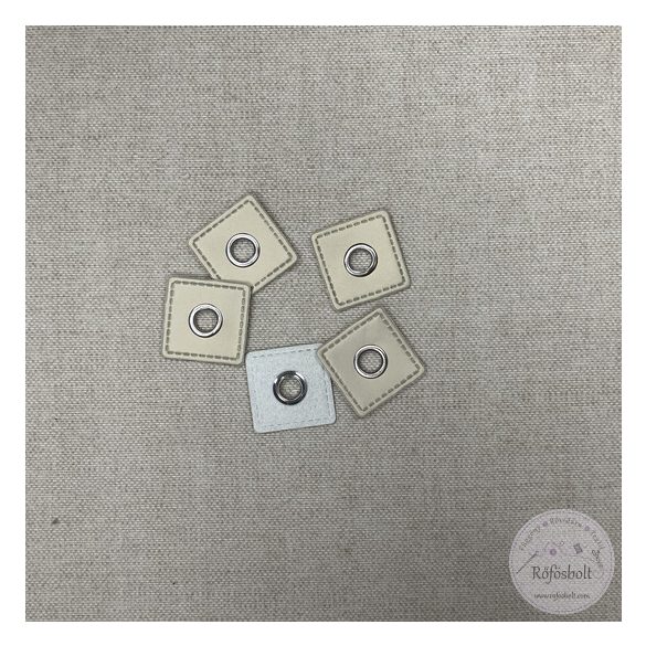 Gomblyuk helyett, világos drapp