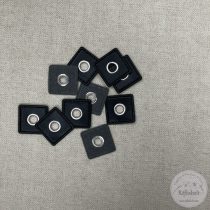 Gomblyuk helyett, fekete