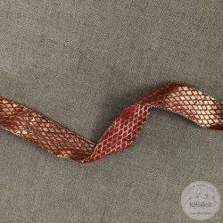 Piros-arany halpikkelyre emlékeztető minta