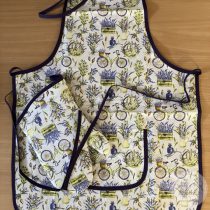   70 cm hosszú kötény levedulás, sötét lila kötővel, főző kesztyűvel (KY7)