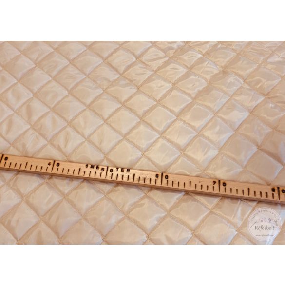 Világos drapp, steppelt, acetát kabátbélés (ME2998)