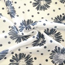 Fehér alapon nagy kék margarétás géz anyag (ME4514)