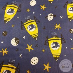   Sárga rakétával az űrben sötétkék a.,160 cm sz. pamutvászon (ME4934)