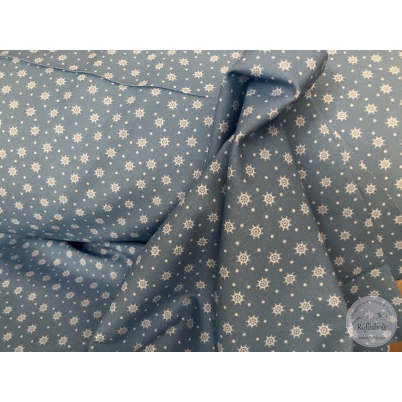 Puha alapon kicsi, fehér vitorlás kormány