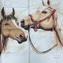 Két ló, ha találkozik egy nagy párnán