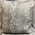 Középszürke alapon futó virág (pp8)