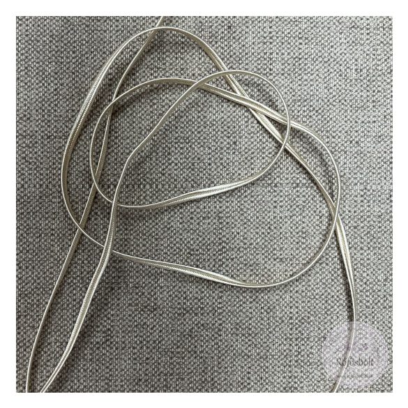 Sujtás: halvány drapp