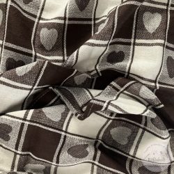 Barna-fehér szívecskés konyharuha