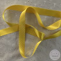 Apró fehér pöttyös sárga alapú szatén