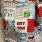   Patchwork hatású takaró (180x260 cm) egy párnával (60x60 cm)