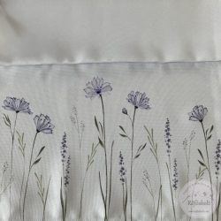   40x150 cm asztali futó, középen fehér, a két szélén /26-26 cm/ imolákkal (TE16)