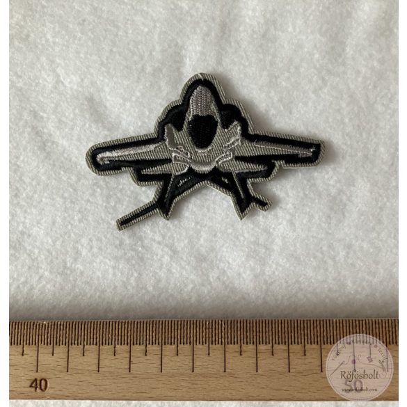 Katonai repülő, 9 x 6 cm