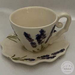 Levendulás teás csésze tányérral